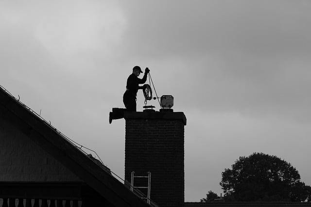 Schoorsteenveger in Spijkenisse